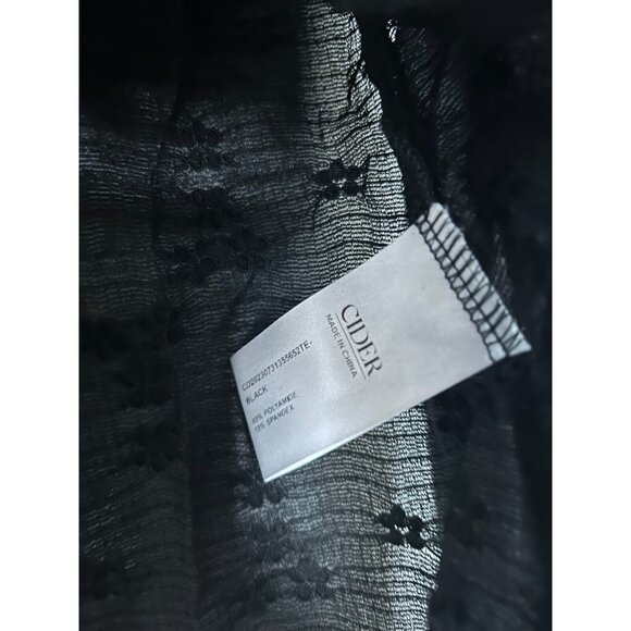 Cider Lace Floral Knotted Long Sleeve Top Curve - Picture 3 of 5